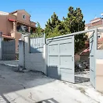 Nikas Guest House